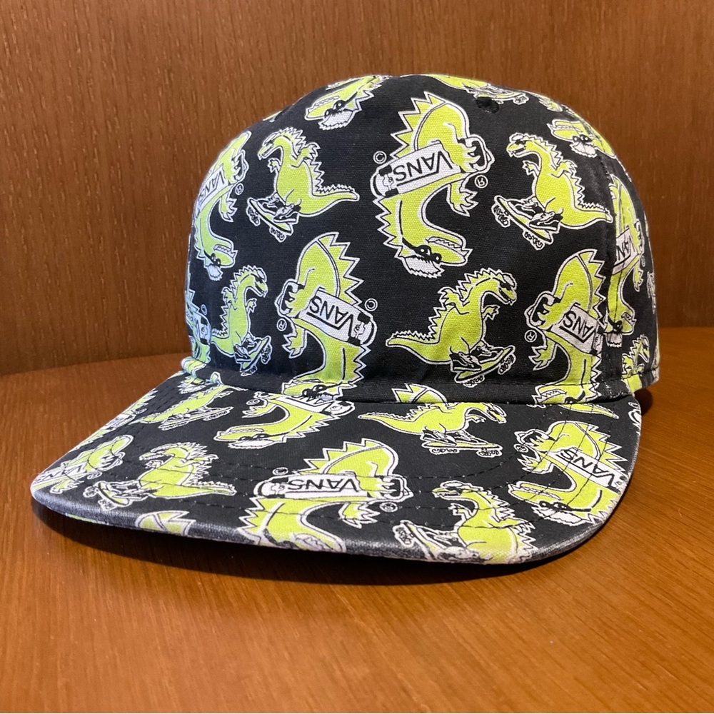 Vans Retro Black and Yellow Dinosaur Hat 🛹